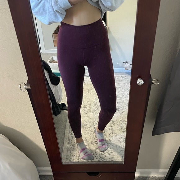 Lululemon Invigorate Leggings 25” - Picture 6 of 7